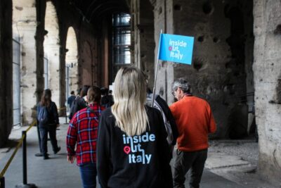 Colosseum Entry with digital audioguide and arena option - Meeting at the Arch of Constantine: how to find your host fast