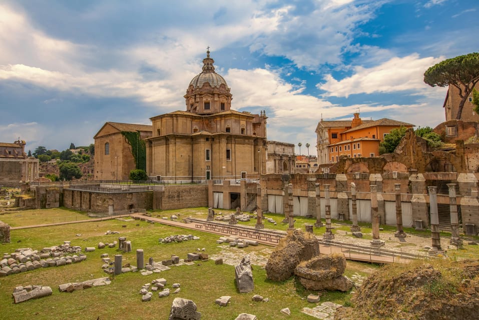 Colosseum Entry with digital audioguide and arena option - Palatine Hill: where Roman power sat