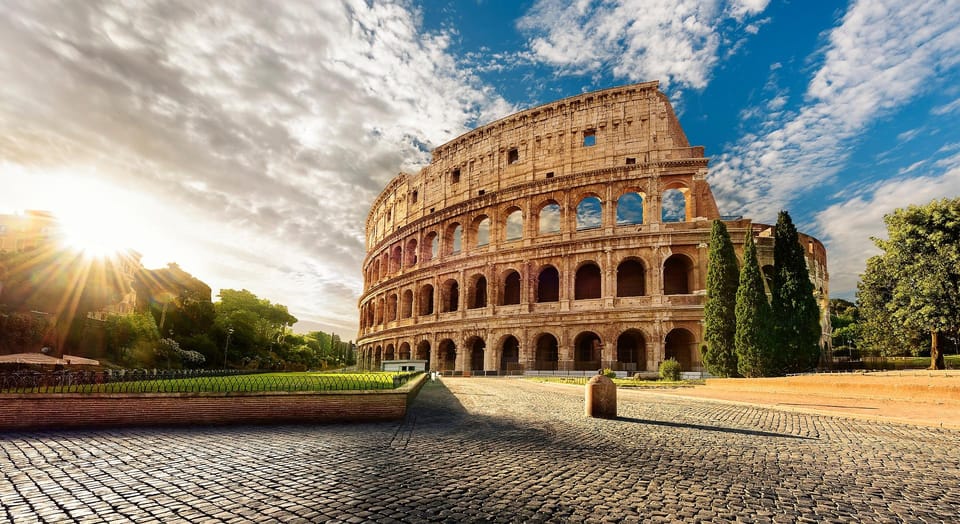Colosseum Sunset Tour with Entry - The 45-minute guided walk: the games, the design, the drama