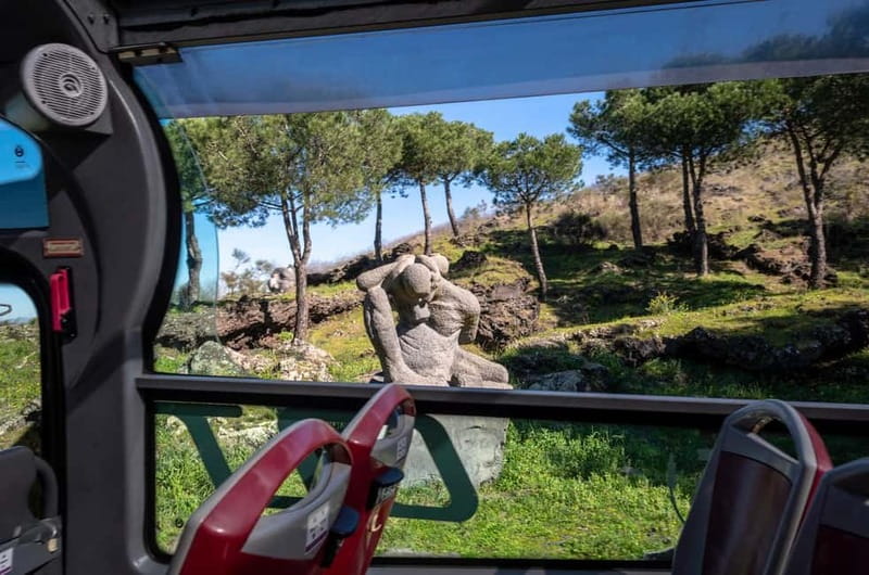 From Rome: Pompeii and Vesuvio Guided Day Trip with Lunch - The coral and cameo stop: fun shopping or a tired-time tax