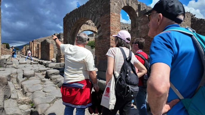 From Rome: Pompeii Ruins Tour with Expert Guide & Fast Train - The fast train to Naples and the Pompeii transfer rhythm