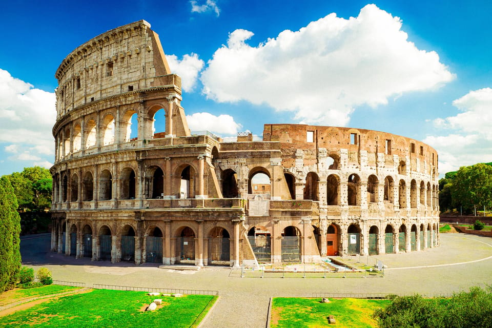 Guided Tour of the Colosseum Palatine Hill and Roman Forum - Tour Pace, Headsets, and How the Guide Impacts Everything
