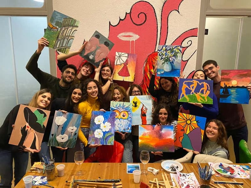 Rome: Afternoon Paint and Sip Experience in Piazza Navona - Entering a 17th-century palazzo by Piazza Navona