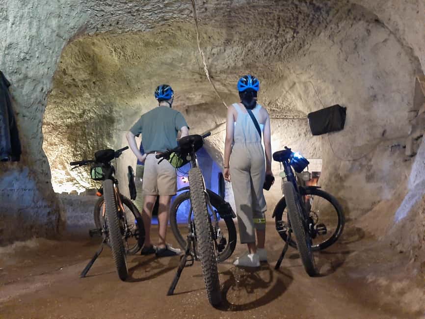 Rome: Appian Way Underground Catacombs Bike Tour with Lunch - The gate at Porta San Sebastiano and the Aurelian Walls start strong