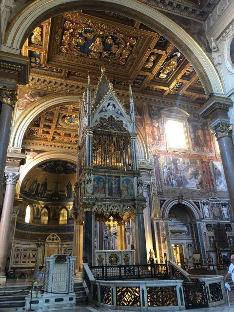 Rome: Basilica of St John Lateran & Holy Steps 1-Hour Tour - Meeting at the Scala Santa: quick orientation, minimal fuss