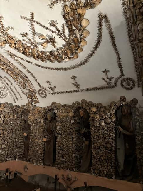 Rome: Capuchin Crypt & Rome’s Dark Secrets Small Group Tour - Near the Pantheon: an old butcher’s shop ghost story