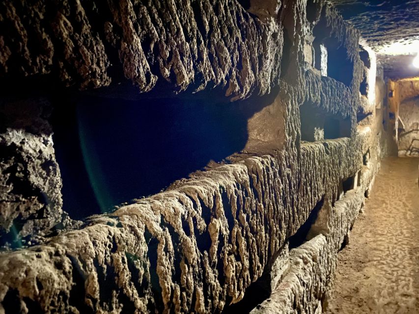 Rome: Catacombs & St Clement's Underground Semi-Private Tour - The tour guide effect: clear audio, firm storytelling