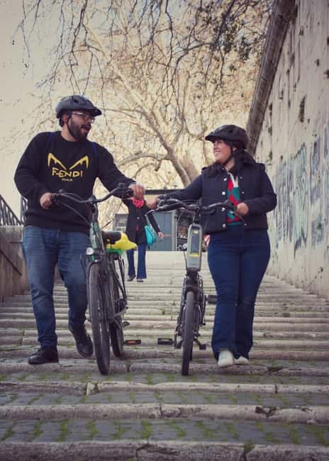 Rome: City Highlights Electric Bike Tour - Colosseum photo stop: big payoff, short time in the middle