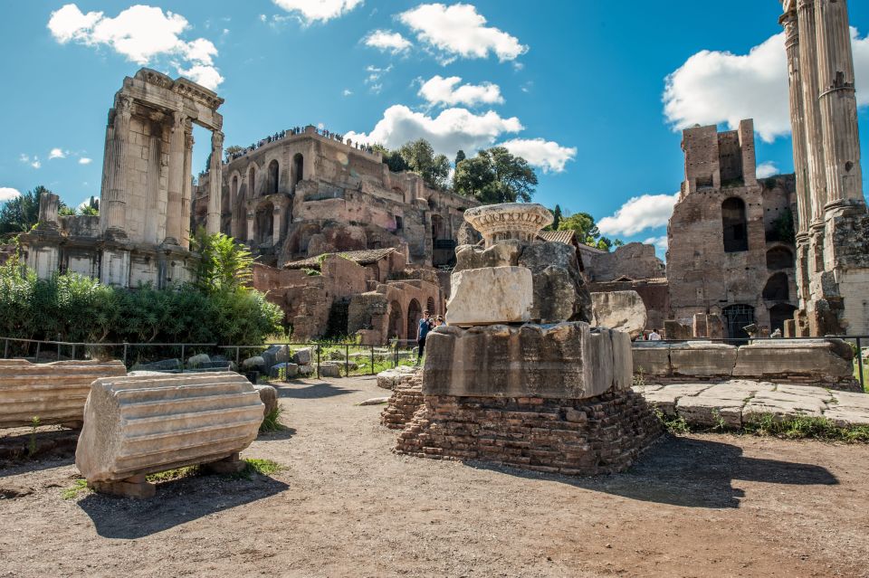 Rome: Colosseum Arena, Roman Forum & Palatine Tour - Gladiators, but with context you can actually use