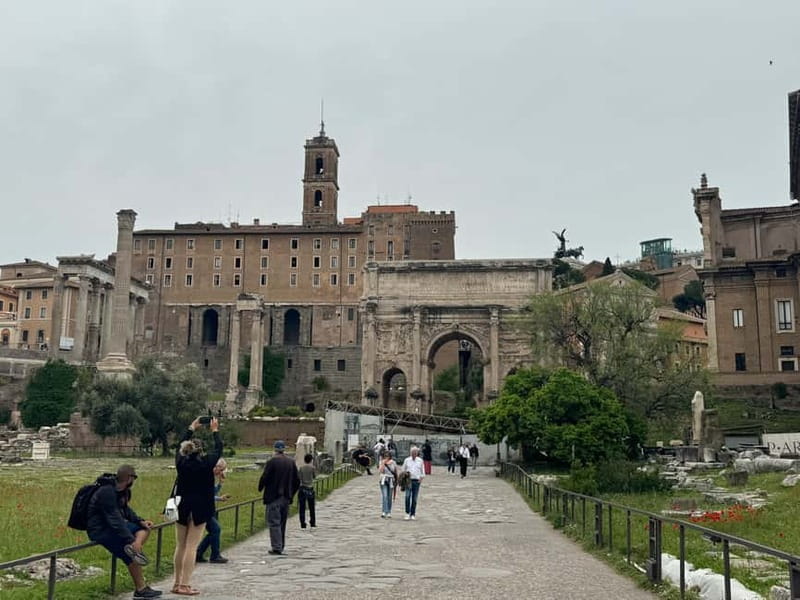 Rome: Colosseum, Forum and Palatine Hill - The Roman Forum: the day-to-day center of power