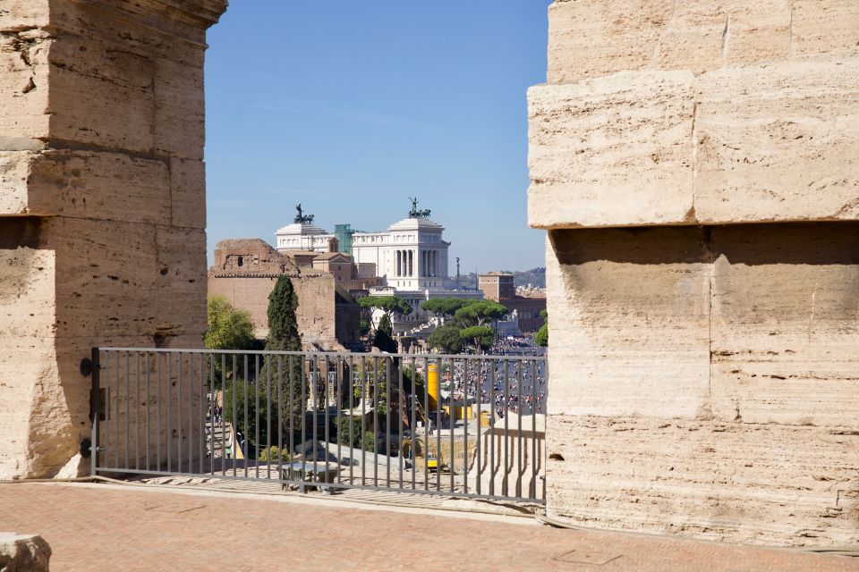 Rome: Colosseum Gladiator's Arena and Roman Forum Tour - Self-audio vs private guided tour: which is the better fit for you