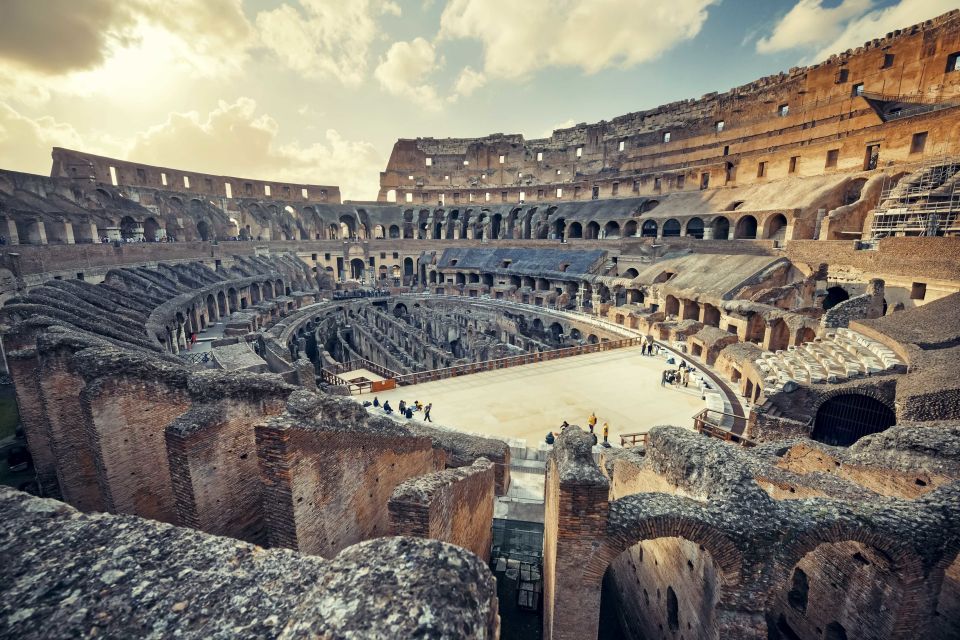 Rome: Colosseum Underground, Arena & Forum Tour - Roman Forum and Palatine Hill: seeing daily life, not just big events