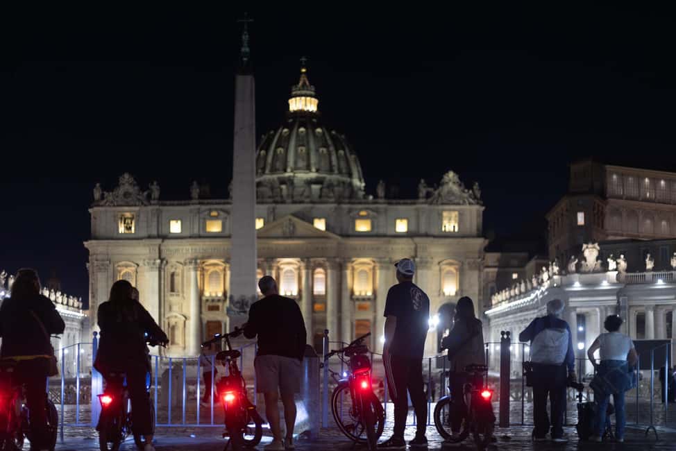 Rome: E-Bike Night Tour with Food and Wine Tasting - Getting set up at Via Antonio Rosmini (and why it matters)