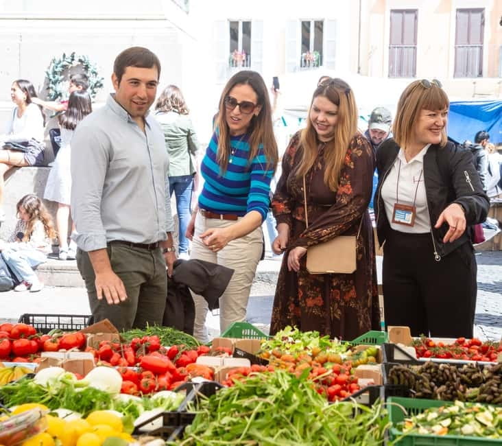 Rome: Eat Like a Roman Ghetto & Campo de' Fiori Food Tour - Julius Caesar’s end at Largo di Torre Argentina