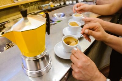 Rome: Espresso, Gelato and Tiramisù Tasting Tour - Meeting point and what to bring (and not bring)