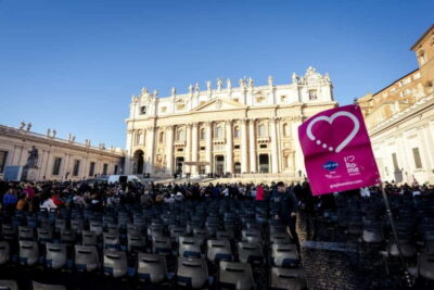 Rome: Papal Audience with Pope Leo XIV - Pope Leo XIV and the moment in Vatican City