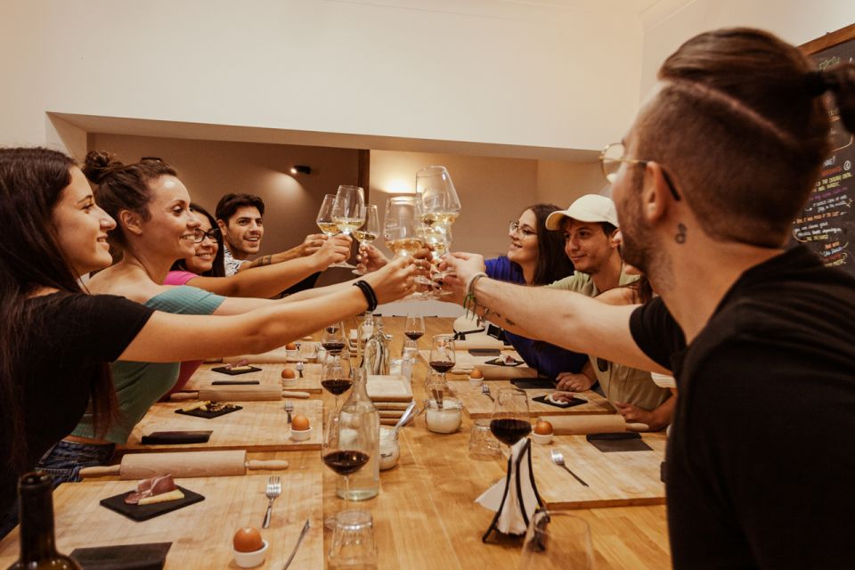 Rome: Pasta Making with Wine Tasting and Dinner in Frascati - A short walking tour that actually teaches the town