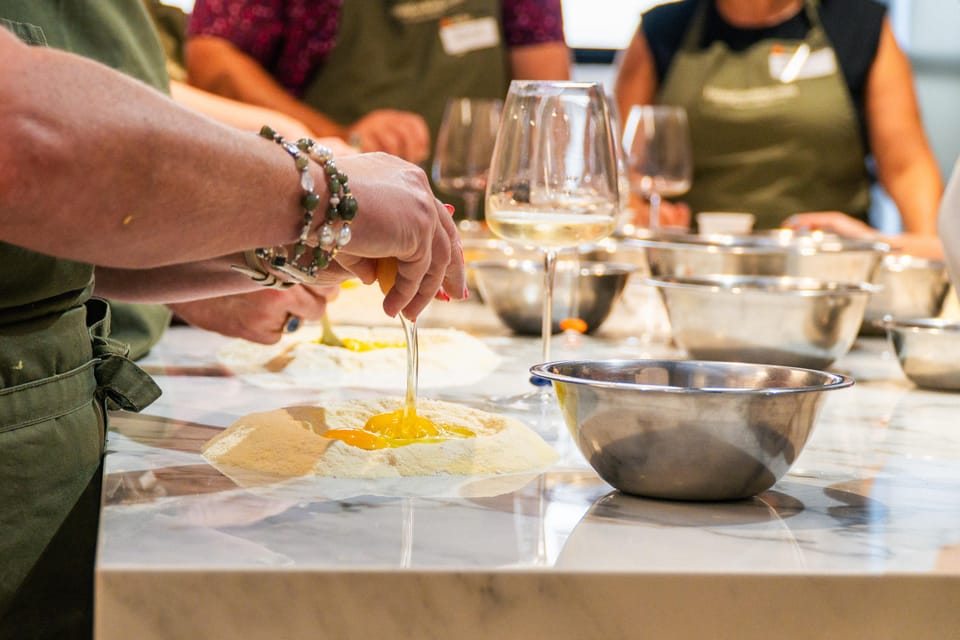 Rome: Pasta, Ravioli & Tiramisu Cooking Class by Colosseum - Wine, Food, and the Small-Group Rhythm