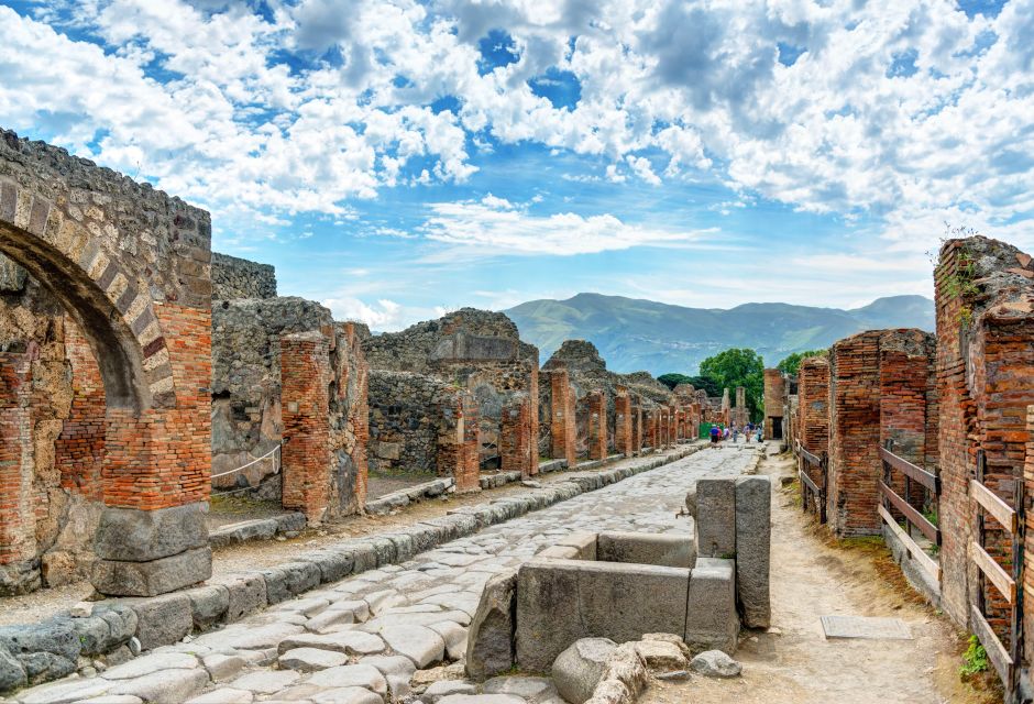 Rome: Pompeii and Naples Day Trip with Pompeii Entry Ticket - Price and logistics: is $98 actually good value?