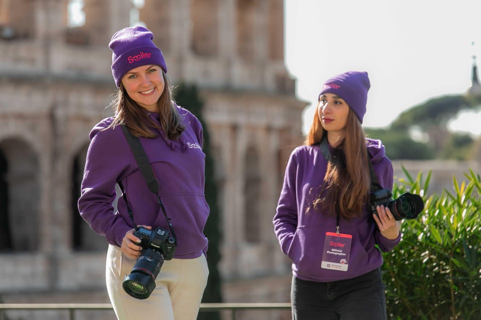 Rome: Romantic Photoshoot for Couples - Where the romance starts: Piazza di Spagna or Fontana della Barcaccia