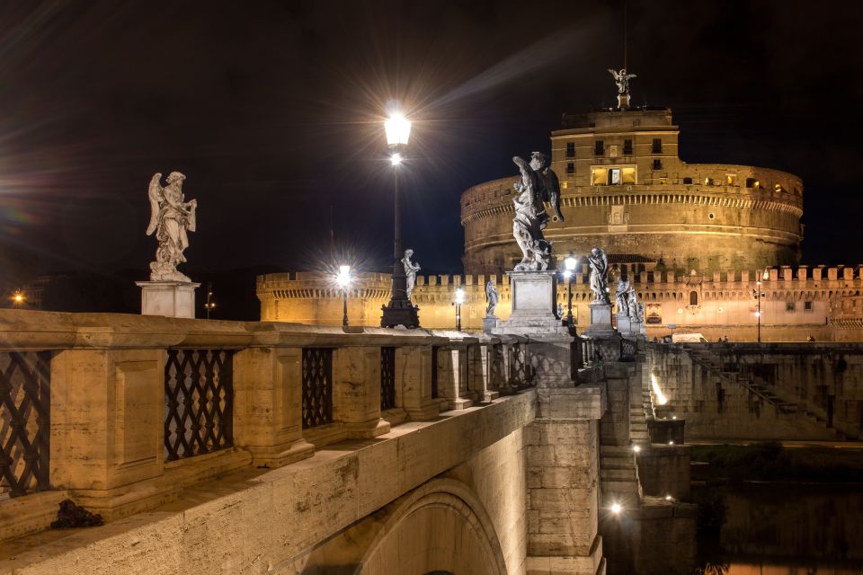 Rome: Small-Group Night Tour with Pizza and Gelato - The gelato finale: your sweet farewell gift