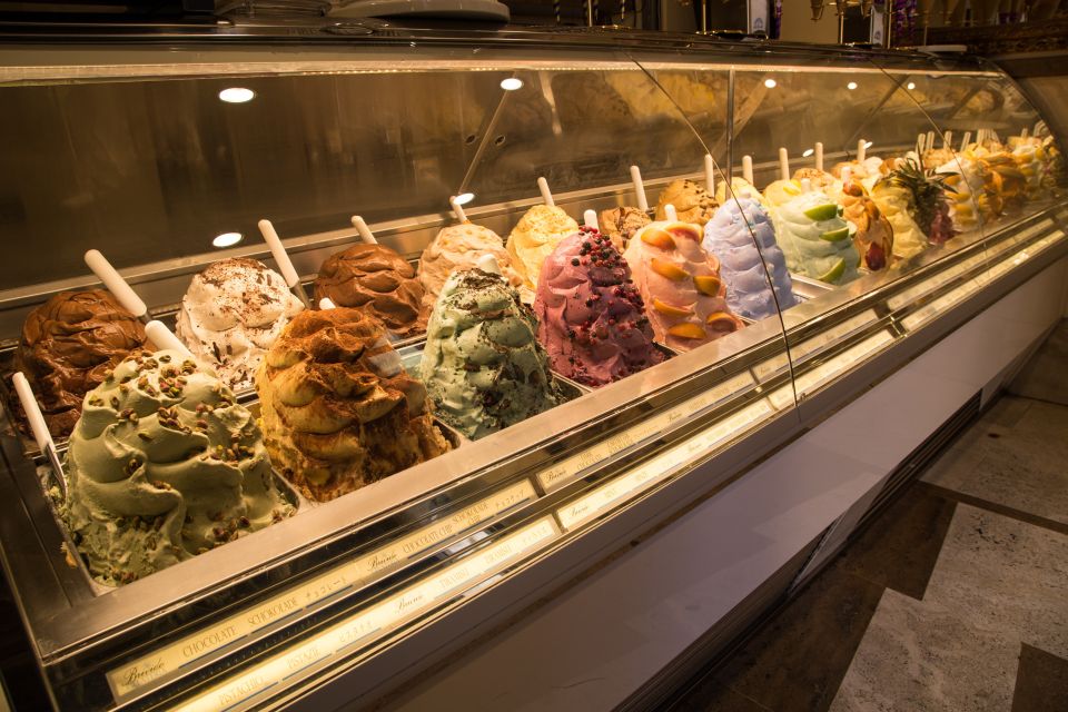 Rome: Small-Group Night Tour with Pizza and Gelato - From pickup to the first taste of Rome: van time with live commentary