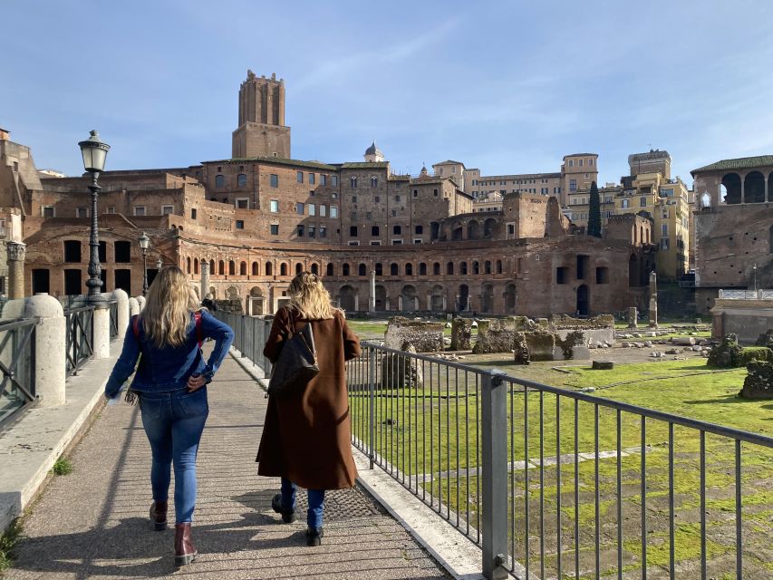 Rome: Trajan Markets Experience with Multimedia Video - Using the Interactive App: 170+ Points That Keep You Oriented