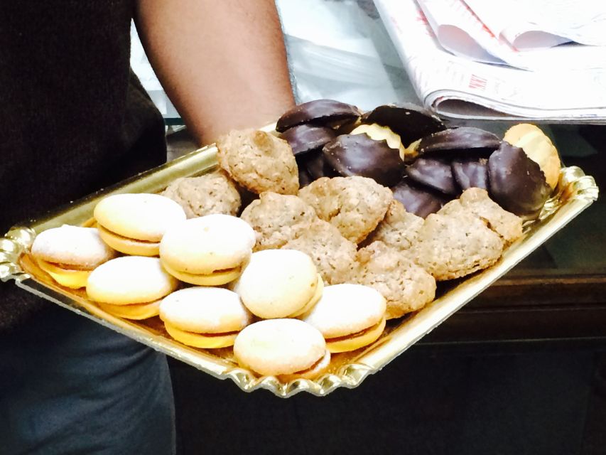 Rome: Twilight Trastevere Food Tour with Wine Tasting - Twilight Trastevere: the evening that turns food into a plan