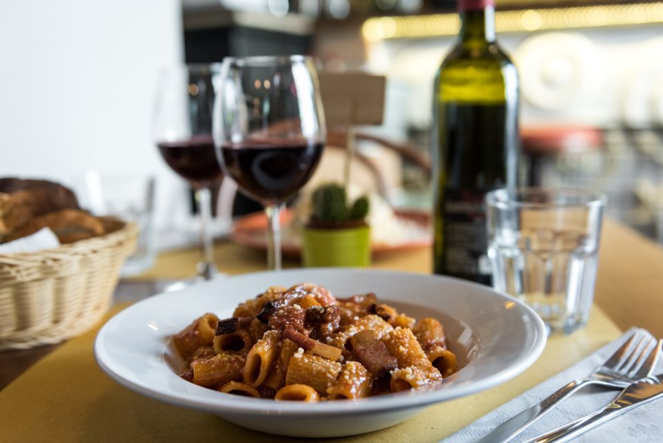 Rome: Twilight Trastevere Food Tour with Wine Tasting - The Da Enzo al 29 skip-the-line moment that saves your evening