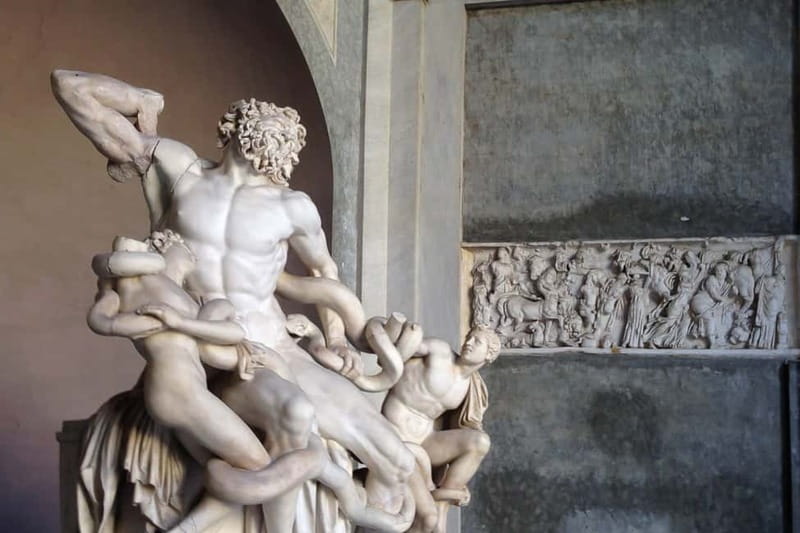 Rome: Vatican Early Morning Private Tour - Octagonal Courtyard and Belvedere Palace area: the wow factor before the galleries