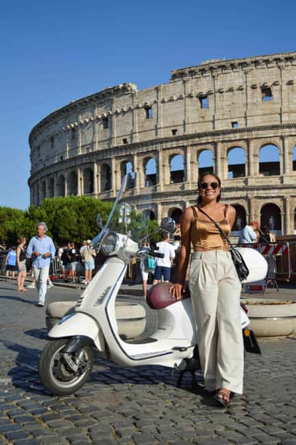 Rome: Vespa scooter tour "When in Rome" - Giardino degli Aranci: Orange Garden Views (Plus an Optical Illusion)