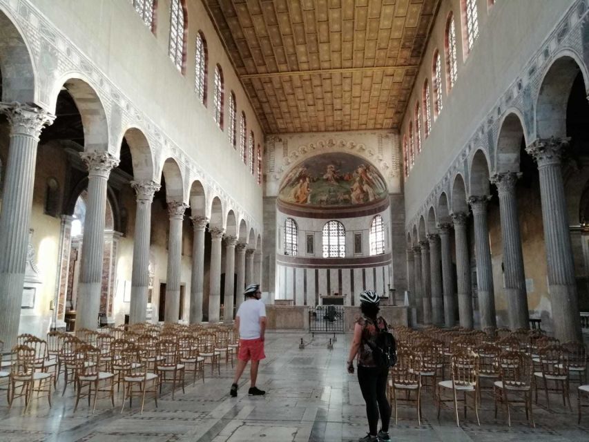 Rome:Appian Way E-bike Tour, Catacombs, Aqueducts & Transfer - Aqueducts Park and Roman engineering on two wheels